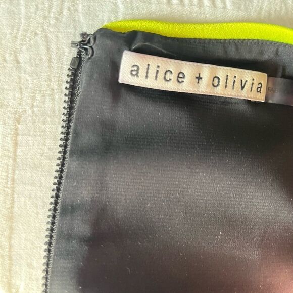 Alice + Olivia Colin Black Crewneck Sleeveless Dress w/ Neon Yellow Trim  8 NWT - Picture 6 of 8
